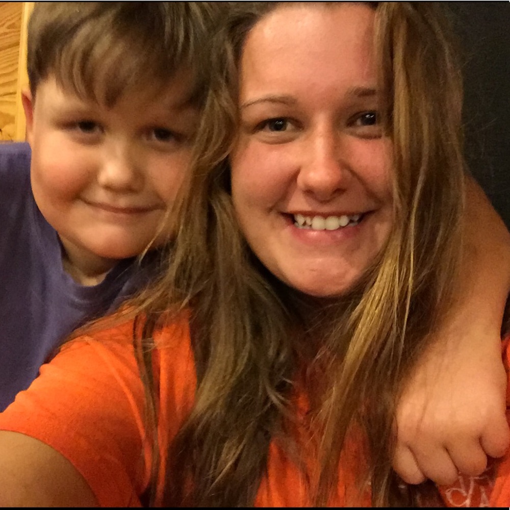 Meet your Posher, Raegan